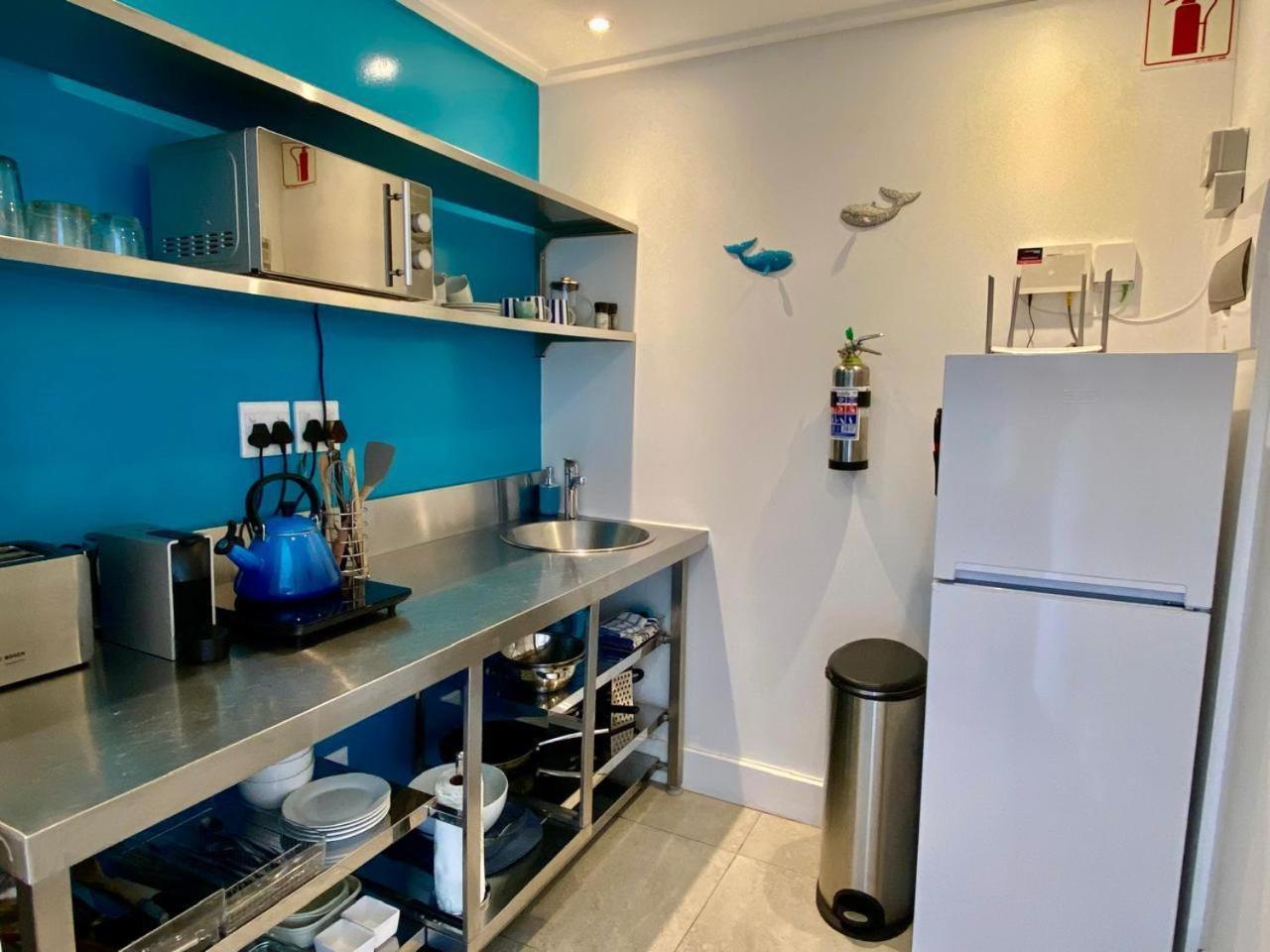 Hermanus Waterfront Apartment Rum bild
